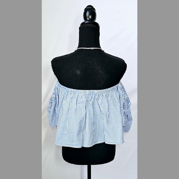 S Blue White Striped Crop Top - Picture 3 of 3